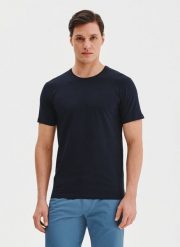 PAKO LORENTE – Granatowy gładki t-shirt męski. Niebieskie t-shirty Pako Lorente, m, bez wzorów, z bawełny, bez kołnierzyka, bez ramiączek. Za 59.99 zł.