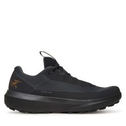 Buty do biegania Arc'teryx. Czarne buty do biegania Arc'teryx, bez wzorów, bez zapięcia, do biegania. Za 939.99 zł.