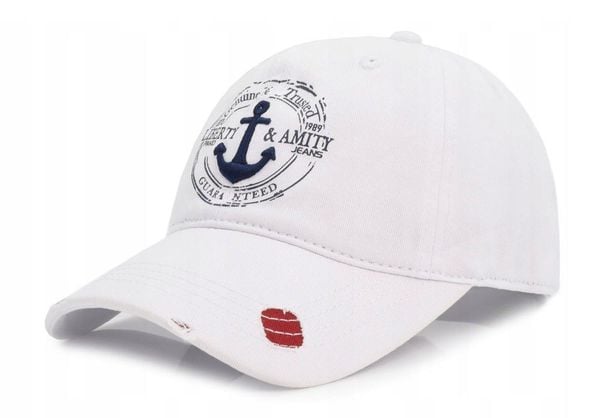 Bawełniana Czapka z Daszkiem (Bejsbolówka) - Pako Jeans - Biała, Przetarcia. Białe czapki z daszkiem Pako Jeans, bez wzorów, z bawełny. Za 55.00 zł.