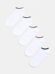 Krótkie skarpetki 5 pack - biały. Białe skarpety Sinsay, bez wzorów. Za 12.99 zł.