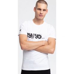 T-shirt męski TSM254 - biały. T-shirty 4F. W wyprzedaży za 29.99 zł.