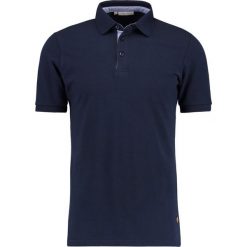 Casual Friday REGULAR FIT Koszulka polo navy. Koszulki polo marki Casual Friday, z bawełny, polo. Za 129.00 zł.