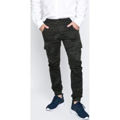 Jack & Jones - Spodnie. Spodnie materiałowe marki Jack & Jones. W wyprzedaży za 129.90 zł.