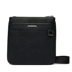 Saszetka Armani Exchange. Czarne saszetki i nerki Armani Exchange, bez wzorów. Za 439.99 zł.