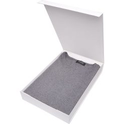 SWETER MĘSKI O KLASYCZNYM FASONIE. Golfy marki TOP SECRET. W wyprzedaży za 39.99 zł.