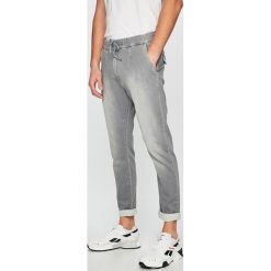 Pepe Jeans - Jeansy. Jeansy marki Pepe Jeans. W wyprzedaży za 319.90 zł.