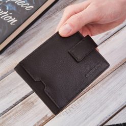 Portfel Męski Skórzany Brødrene G-109 Brązowy. Brązowe portfele Brødrene, bez wzorów, ze skóry. Za 49.00 zł.
