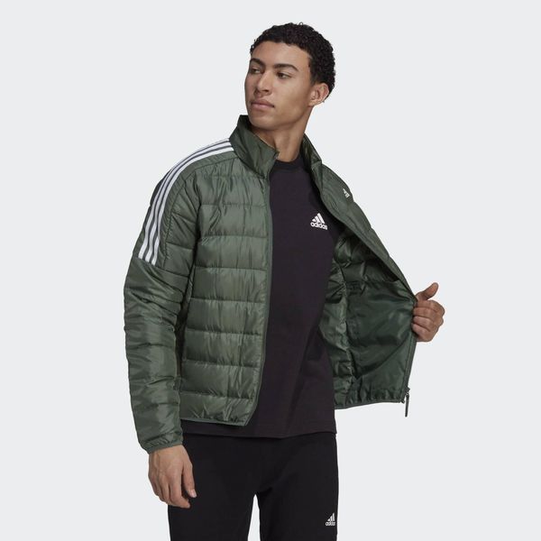 Kurtka puchowa adidas Essentials. Zielone kurtki Adidas, s, bez wzorów, z puchu, bez kaptura. W wyprzedaży za 358.60 zł.