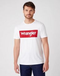 T-SHIRT MĘSKI WRANGLER SS LOGO TEE WHITE W742FK989 112131082. Białe t-shirty Wrangler, m, bez wzorów, z bawełny, bez kołnierzyka, bez ramiączek. Za 69.99 zł.