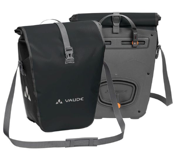 Torba rowerowa VAUDE Aqua Back. Czarne torby na ramię Vaude, bez wzorów, z materiału, na ramię, małe, bez dodatków. Za 606.25 zł.