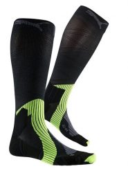 X-Bionic Skarpety "Run Triple Helix" w kolorze czarno-zielonym do biegania rozmiar: 39-41. Czarne skarpety X BIONIC, bez wzorów. Za 60.99 zł.