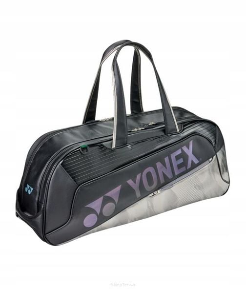 Torba tenisowa Yonex Expert Tournament Bag. Czarne torby na ramię YONEX, bez wzorów, z materiału, na ramię, bez dodatków. Za 659.00 zł.