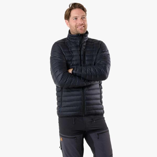 Kurtka pikowana Wędrówki Mężczyzna Lofoten Izolacyjny. Czarne kurtki SWEDEMOUNT, m, bez wzorów, z materiału, bez kaptura. Za 347.99 zł.