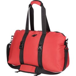 Torba sportowa TPU101 - czerwony. Czerwone torby na ramię 4F, bez wzorów, na ramię, bez dodatków. W wyprzedaży za 59.99 zł.