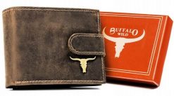 Mały portfel męski ze skóry naturalnej zamykany na zatrzask - Buffalo Wild. Brązowe portfele bez wzorów, ze skóry. Za 22.00 zł.