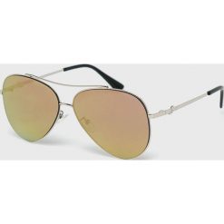 Guess Jeans - Okulary GF0301. Okulary przeciwsłoneczne marki QUECHUA. W wyprzedaży za 349.90 zł.