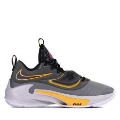 Buty koszykarskie męskie Nike Zoom Freak 3 Toxic. Czarne buty do koszykówki Nike, bez zapięcia, do koszykówki, nike zoom. Za 773.00 zł.