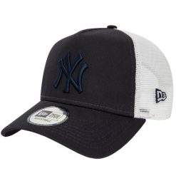 Czapka z daszkiem męska New Era League Essentials Trucker New York Yankees Cap. Niebieskie czapki z daszkiem New Era, bez wzorów, z bawełny. Za 139.99 zł.