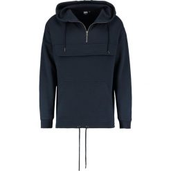 Urban Classics Bluza z kapturem navy. Bluzy z kapturem marki Urban Classics, m, z bawełny, z kapturem. W wyprzedaży za 170.10 zł.