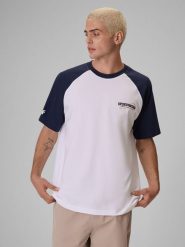 4F T-shirt loose z nadrukiem męski - granatowy S. Niebieskie t-shirty 4F, m, bez wzorów, z bawełny, bez kołnierzyka, bez ramiączek. Za 59.99 zł.