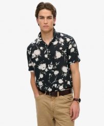 Superdry Koszula krótkie rękawy z nadrukiem w modal – Abstract Floral Mono. Koszule Superdry, na lato, xl, bez wzorów, z materiału, bez kołnierzyka, bez ramiączek. Za 265.35 zł.