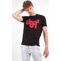 T-shirt DSQUARED2. Czarne t-shirty Dsquared2, l, bez wzorów, z bawełny, bez kołnierzyka, bez ramiączek. W wyprzedaży za 755.30 zł.