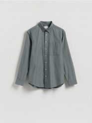 Koszula regular fit z lyocellem - oliwkowy. Zielone koszule Reserved, l, bez wzorów, z bawełny, bez kołnierzyka, bez ramiączek. Za 139.99 zł.