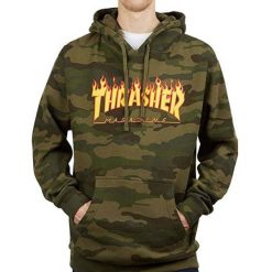 Bluza z kapturem Thrasher Flame Logo Hoodie Camo. Zielone bluzy z kapturem Thrasher, bez wzorów, z kapturem. Za 289.00 zł.