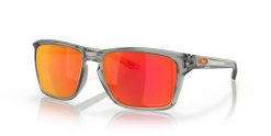 Oakley Okulary Sylas Oo9448-32. Czerwone okulary przeciwsłoneczne Oakley, prostokątne. Za 692.65 zł.