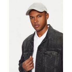 Czapka z daszkiem Calvin Klein. Czapki z daszkiem CALVIN KLEIN, bez wzorów. Za 79.99 zł.