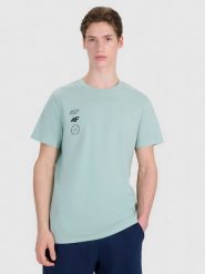4F T-shirt regular z nadrukiem męski - turkusowy M. Niebieskie t-shirty 4F, m, bez wzorów, z bawełny, bez kołnierzyka, bez ramiączek. Za 59.99 zł.