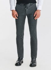 PAKO LORENTE – Szare casualowe spodnie męskie. Szare spodnie materiałowe Pako Lorente, na co dzień, m, bez wzorów, z elastanu, casualowe. Za 399.99 zł.