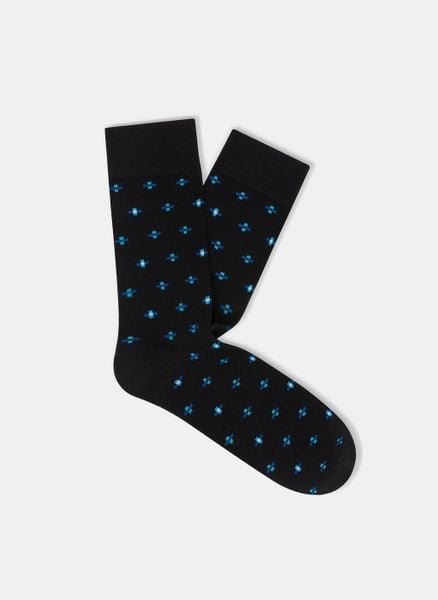Czarne skarpetki w niebieski wzór P000B-SX-520-C. Czarne skarpety Pako Lorente, bez wzorów. Za 39.99 zł.