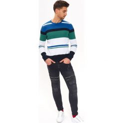 SWETER MULTIKOLOROWY. Swetry nierozpinane TOP SECRET. W wyprzedaży za 29.99 zł.