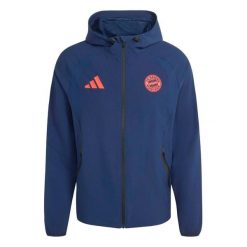 Kurtka przeciwdeszczowa Bayern Monachium Tiro 2026/27. Czerwone kurtki Adidas, s, bez wzorów, z materiału, z kapturem. Za 388.00 zł.
