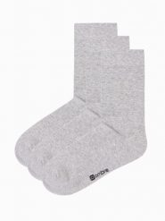 Długie męskie skarpety 3-pak - szare V3 OM-SOLS-0101 - one size. Szare skarpety Ombre Clothing, bez wzorów, z bawełny. Za 29.99 zł.