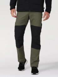 WRANGLER ATG REINFORCED SOFTSHELL PANT MĘSKIE SPODNIE MATERIAŁOWE DUSTY OLIVE WC3TAWX45 112324341. Zielone spodnie materiałowe Wrangler, l, bez wzorów, z materiału. Za 239.99 zł.