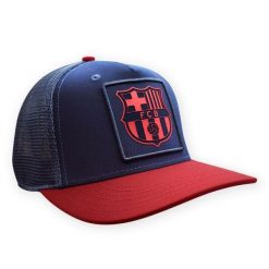 Czapka z daszkiem FC Barcelona - oficjalna licencjonowana. Czarne czapki z daszkiem FC Barcelona, bez wzorów, z materiału. Za 99.00 zł.