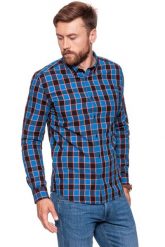 KOSZULA WRANGLER LS 1PKT BUTTON DOWN GLOW ORANGE W5874NQ48 112129573. Pomarańczowe koszule Wrangler, m, bez wzorów, z materiału, bez kołnierzyka, bez ramiączek. W wyprzedaży za 59.99 zł.
