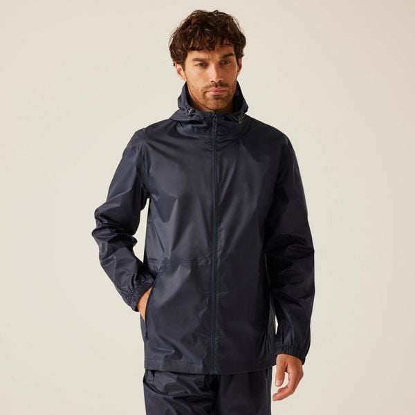 Męska wodoodporna kurtka Pro Packaway. Czerwone kurtki Regatta, m, bez wzorów, bez kaptura. W wyprzedaży za 127.49 zł.