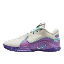 Nike LeBron 22 Frozen Grapes. Białe buty do koszykówki Nike, bez zapięcia, do koszykówki. Za 779.94 zł.