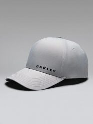 Oakley Czapka "Twill" w kolorze białym rozmiar: onesize. Białe czapki z daszkiem Oakley, bez wzorów. Za 74.81 zł.