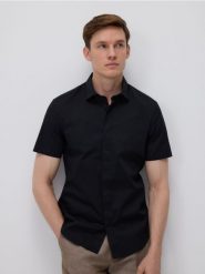 Bawełniana koszula super slim fit - czarny. Czarne koszule Reserved, l, bez wzorów, z bawełny, bez kołnierzyka, bez ramiączek. Za 99.99 zł.
