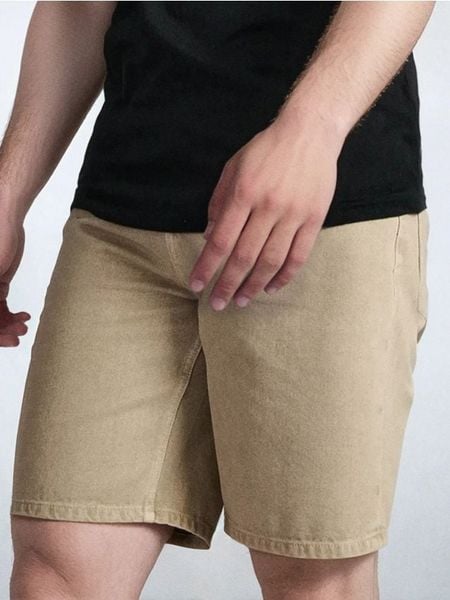 Szorty jeansowe loose - beżowy. Brązowe krótkie spodenki sportowe Sinsay, l, bez wzorów, z jeansu. W wyprzedaży za 29.99 zł.