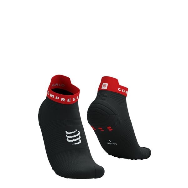 Skarpetki biegowe Compressport ProRacing Socks V4 Run Low black/core red. Czarne skarpety Compressport, bez wzorów. Za 79.99 zł.