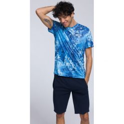 T-shirt męski TSM296A - multikolor. T-shirty marki Under Armour. Za 69.99 zł.
