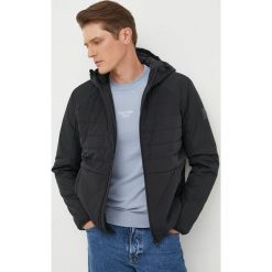 Calvin Klein kurtka męska kolor czarny przejściowa. Czarne kurtki CALVIN KLEIN, l, bez wzorów, z materiału, bez kaptura. W wyprzedaży za 879.99 zł.