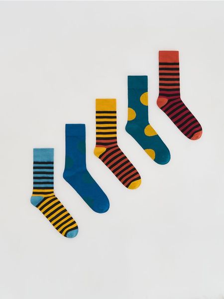 5 pack skarpet - pomarańczowy. Brązowe skarpety Reserved, bez wzorów. Za 59.99 zł.