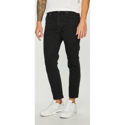Diesel - Jeansy D. Wallis. Jeansy marki Diesel. W wyprzedaży za 549.90 zł.