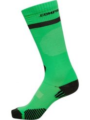 Skarpetki Newline compression. Zielone skarpety Newline, bez wzorów, z materiału. Za 109.29 zł.